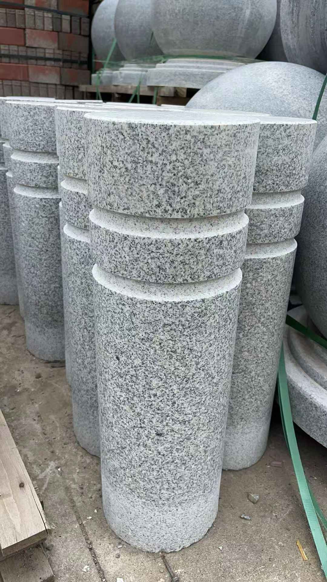 抚州 芝麻白花岗岩挡车柱、隔离柱多少钱