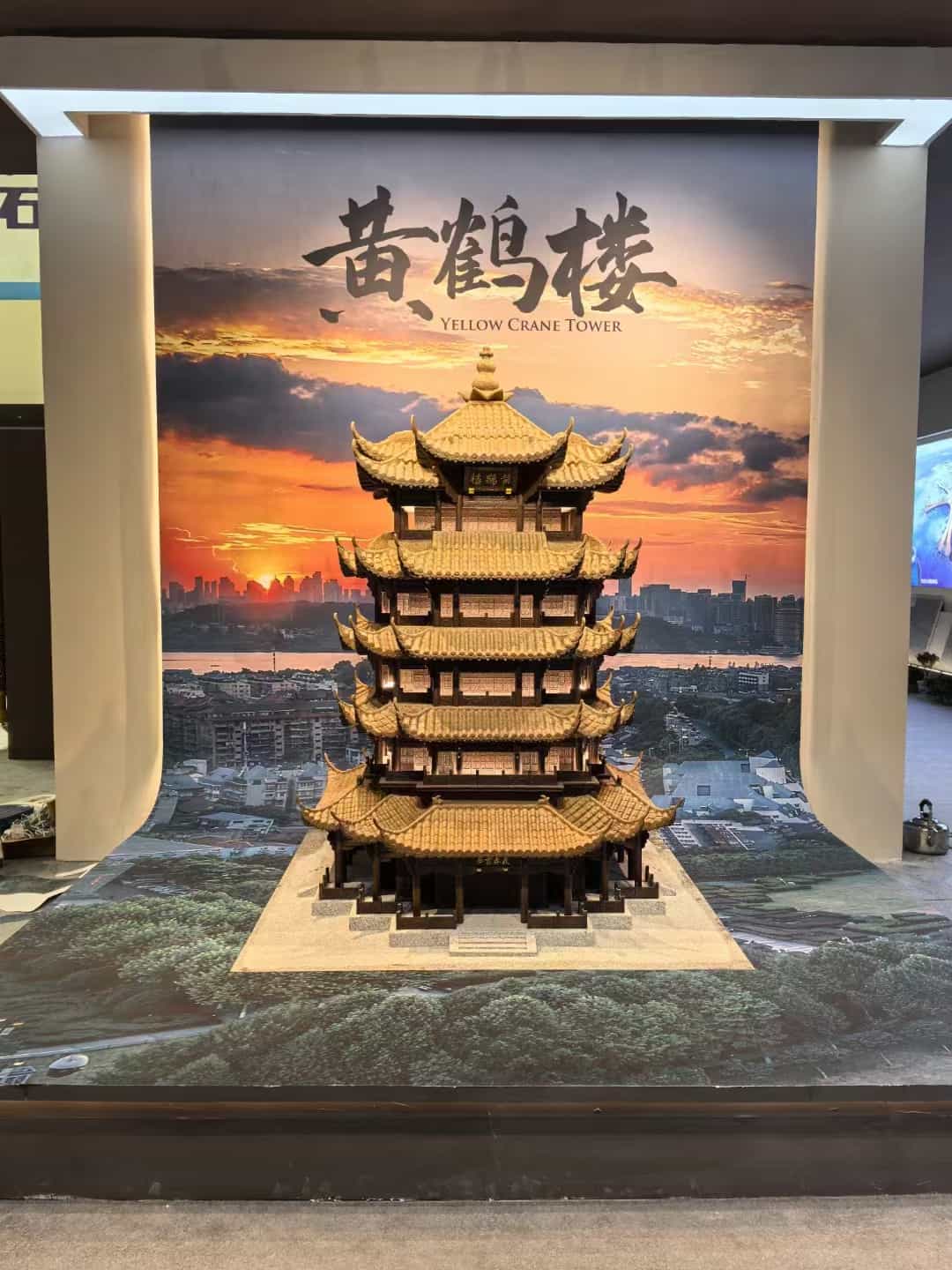 抚州仿古石文创作品-黄鹤楼