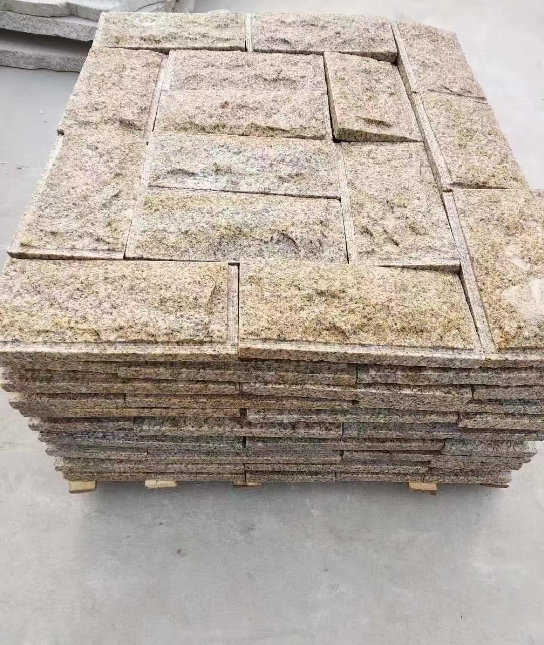 抚州黄锈石蘑菇石